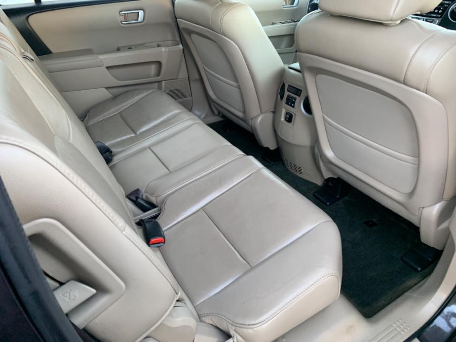 Used Honda Pilot 4WD 4dr EX-L 2015 | Dealertown Auto Wholesalers. Milford, Connecticut Used Honda Pilot 4WD 4dr EX-L 2015 | Dealertown Auto Wholesalers. Milford, Connecticut