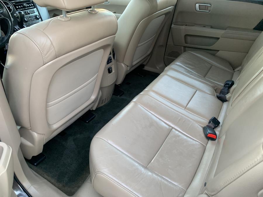 Used Honda Pilot 4WD 4dr EX-L 2015 | Dealertown Auto Wholesalers. Milford, Connecticut Used Honda Pilot 4WD 4dr EX-L 2015 | Dealertown Auto Wholesalers. Milford, Connecticut
