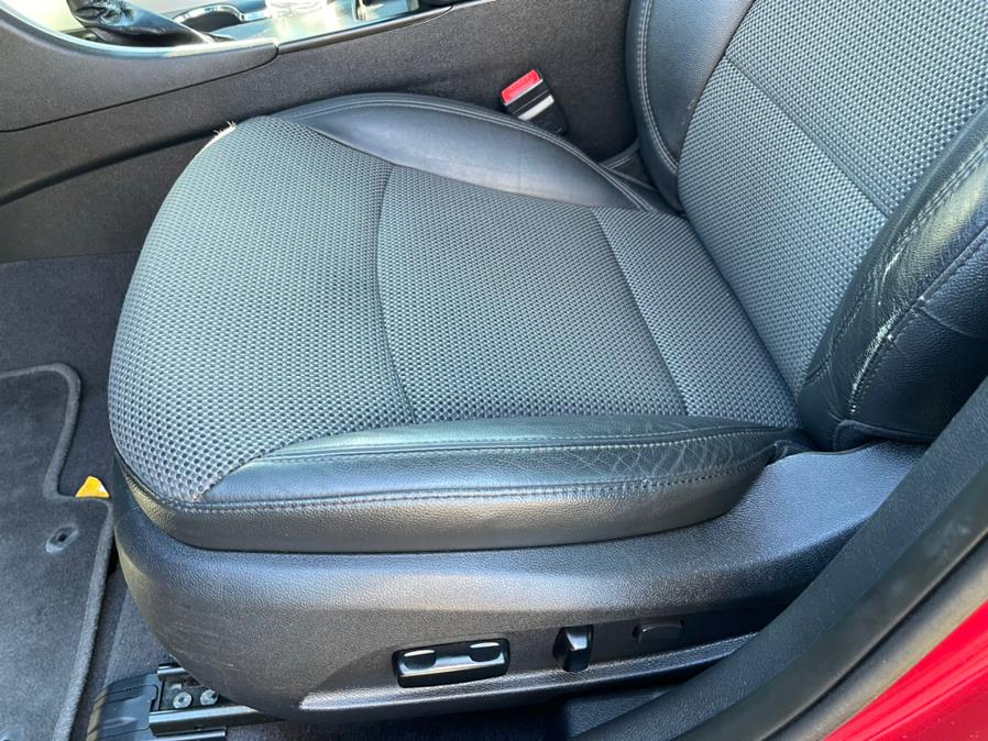 2011 Hyundai Sonata 4dr Sdn 2.4L Auto SE, available for sale in New Britain, Connecticut | Supreme Automotive. New Britain, Connecticut 2011 Hyundai Sonata 4dr Sdn 2.4L Auto SE, available for sale in New Britain, Connecticut | Supreme Automotive. New Britain, Connecticut