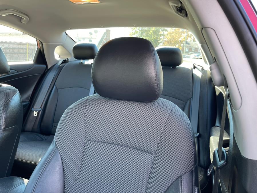 2011 Hyundai Sonata 4dr Sdn 2.4L Auto SE, available for sale in New Britain, Connecticut | Supreme Automotive. New Britain, Connecticut 2011 Hyundai Sonata 4dr Sdn 2.4L Auto SE, available for sale in New Britain, Connecticut | Supreme Automotive. New Britain, Connecticut