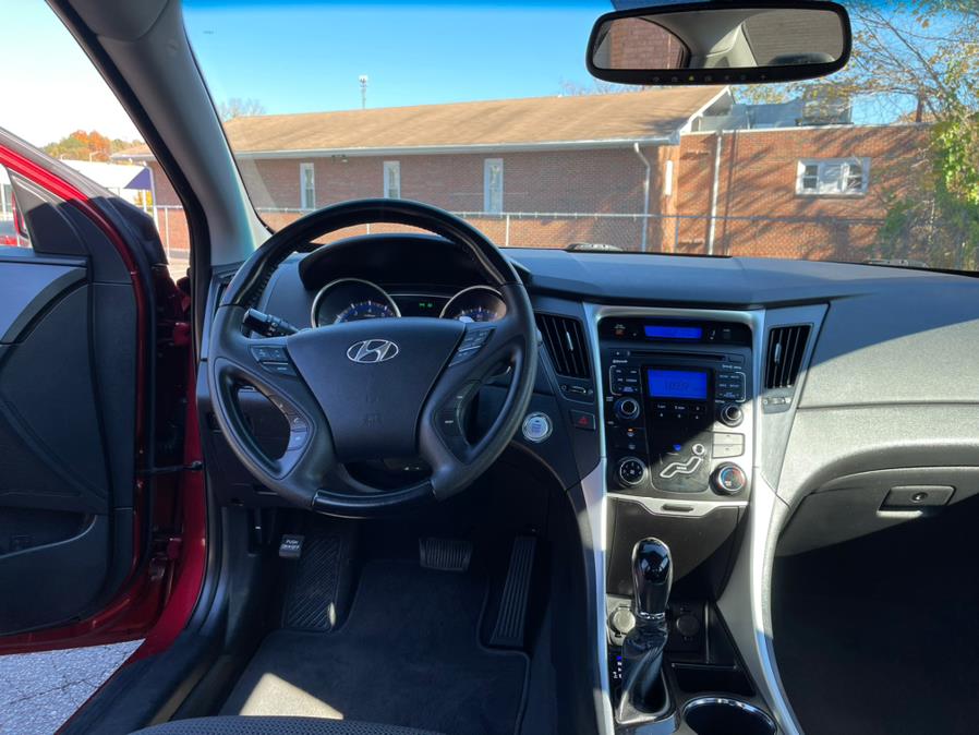 2011 Hyundai Sonata 4dr Sdn 2.4L Auto SE, available for sale in New Britain, Connecticut | Supreme Automotive. New Britain, Connecticut 2011 Hyundai Sonata 4dr Sdn 2.4L Auto SE, available for sale in New Britain, Connecticut | Supreme Automotive. New Britain, Connecticut