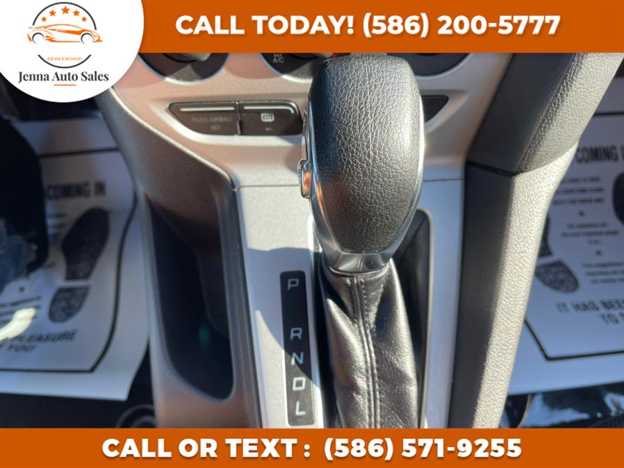 Used Ford Focus 5dr HB SE 2013 | Jenna Auto Sale Inc. Roseville, Michigan Used Ford Focus 5dr HB SE 2013 | Jenna Auto Sale Inc. Roseville, Michigan