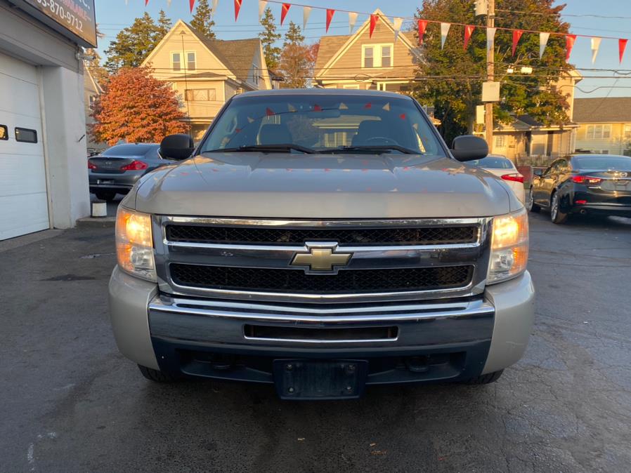 2009 Chevrolet Silverado 1500 4WD Ext Cab 143.5" LT, available for sale in Bridgeport, Connecticut | CT Auto. Bridgeport, Connecticut 2009 Chevrolet Silverado 1500 4WD Ext Cab 143.5" LT, available for sale in Bridgeport, Connecticut | CT Auto. Bridgeport, Connecticut