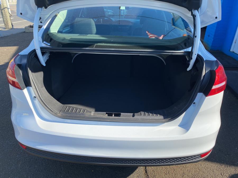 2016 Ford Focus 4dr Sdn SE, available for sale in Stamford, Connecticut | Harbor View Auto Sales LLC. Stamford, Connecticut 2016 Ford Focus 4dr Sdn SE, available for sale in Stamford, Connecticut | Harbor View Auto Sales LLC. Stamford, Connecticut