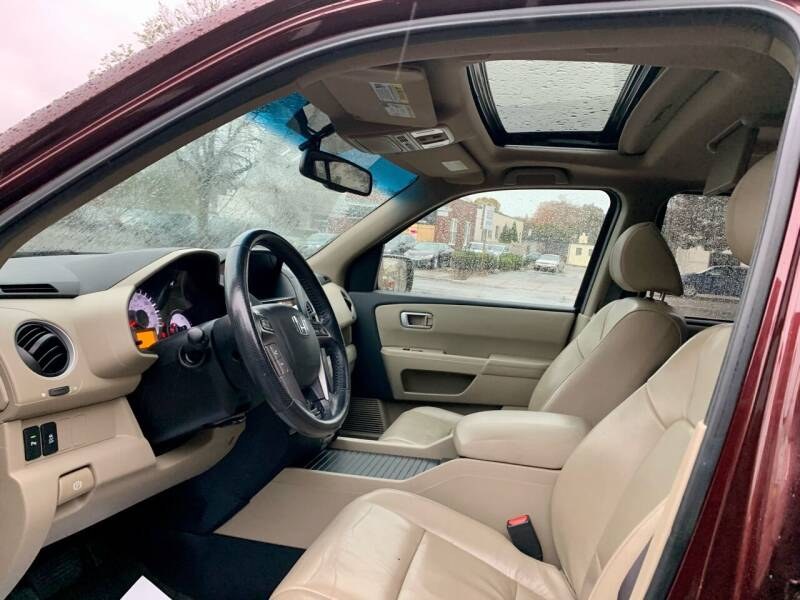 Used Honda Pilot 4WD 4dr Touring w/RES & Navi 2013 | Motorcars of Boston. Newton, Massachusetts Used Honda Pilot 4WD 4dr Touring w/RES & Navi 2013 | Motorcars of Boston. Newton, Massachusetts