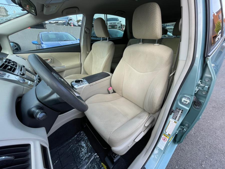 Used Toyota Prius V Three 2013 | Green Light Auto Wholesale. Daly City, California Used Toyota Prius V Three 2013 | Green Light Auto Wholesale. Daly City, California