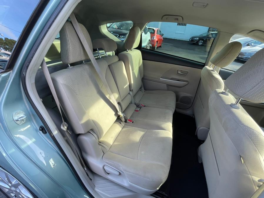 Used Toyota Prius V Three 2013 | Green Light Auto Wholesale. Daly City, California Used Toyota Prius V Three 2013 | Green Light Auto Wholesale. Daly City, California