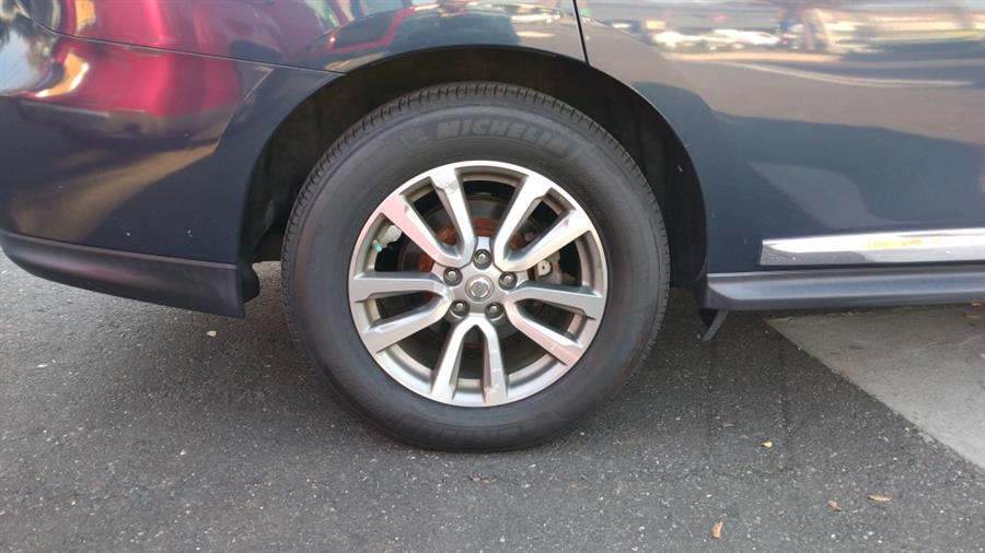 2013 Nissan Pathfinder 4WD 4dr SL, available for sale in Elmont, New York | Sunrise of Elmont. Elmont, New York 2013 Nissan Pathfinder 4WD 4dr SL, available for sale in Elmont, New York | Sunrise of Elmont. Elmont, New York
