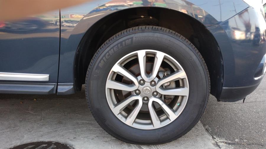 2013 Nissan Pathfinder 4WD 4dr SL, available for sale in Elmont, New York | Sunrise of Elmont. Elmont, New York 2013 Nissan Pathfinder 4WD 4dr SL, available for sale in Elmont, New York | Sunrise of Elmont. Elmont, New York