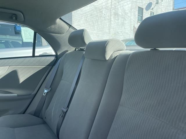Used Toyota Corolla 4dr Sdn Auto LE (Natl) 2010 | Hillside Used Cars. Jamaica, New York Used Toyota Corolla 4dr Sdn Auto LE (Natl) 2010 | Hillside Used Cars. Jamaica, New York
