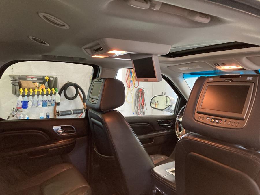 Used Cadillac Escalade AWD 4dr Platinum 2014 | Maine Central Motors. Pittsfield, Maine Used Cadillac Escalade AWD 4dr Platinum 2014 | Maine Central Motors. Pittsfield, Maine