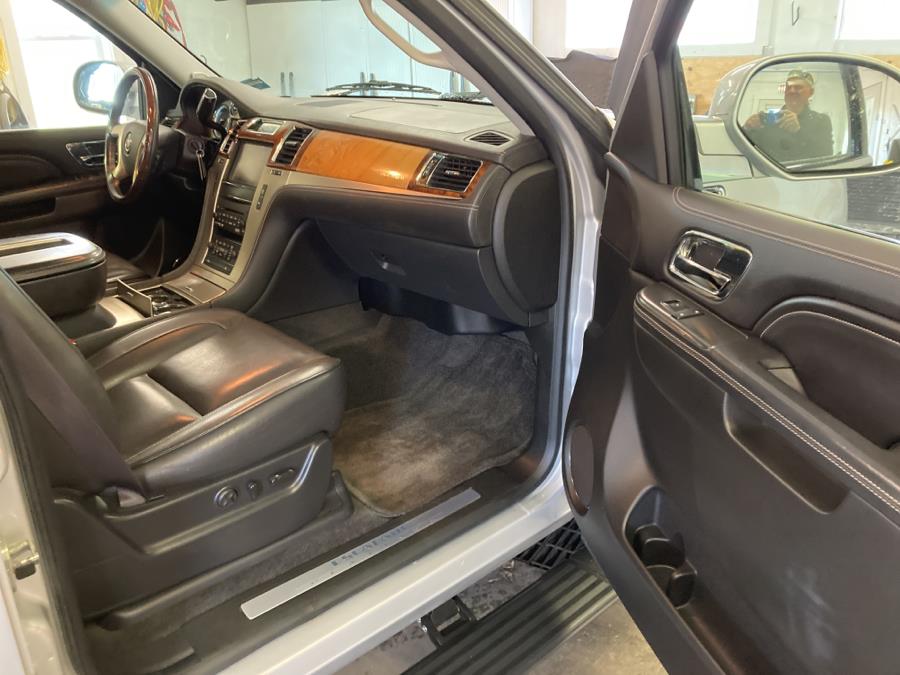 Used Cadillac Escalade AWD 4dr Platinum 2014 | Maine Central Motors. Pittsfield, Maine Used Cadillac Escalade AWD 4dr Platinum 2014 | Maine Central Motors. Pittsfield, Maine