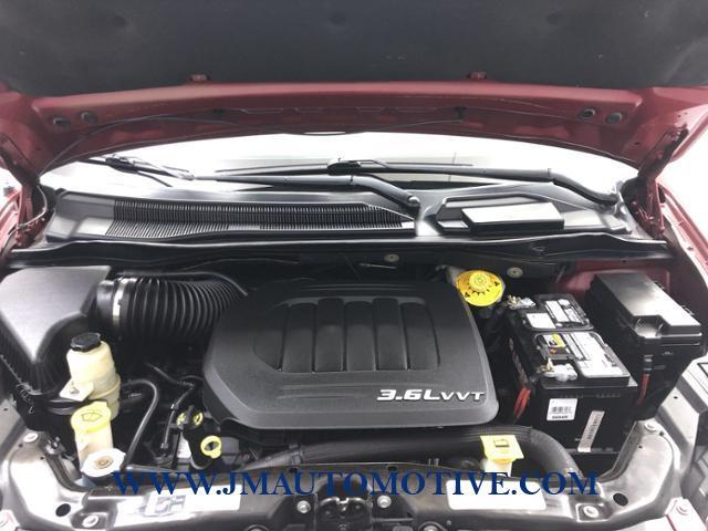 2016 Chrysler Town & Country 4dr Wgn Touring, available for sale in Naugatuck, Connecticut | J&M Automotive Sls&Svc LLC. Naugatuck, Connecticut 2016 Chrysler Town & Country 4dr Wgn Touring, available for sale in Naugatuck, Connecticut | J&M Automotive Sls&Svc LLC. Naugatuck, Connecticut