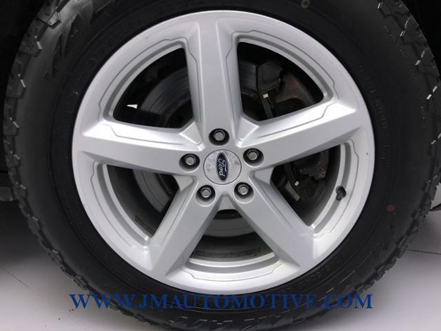 Used Ford Explorer 4WD 4dr XLT 2016 | J&M Automotive Sls&Svc LLC. Naugatuck, Connecticut Used Ford Explorer 4WD 4dr XLT 2016 | J&M Automotive Sls&Svc LLC. Naugatuck, Connecticut