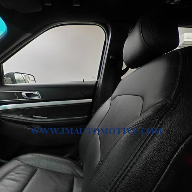 Used Ford Explorer 4WD 4dr XLT 2016 | J&M Automotive Sls&Svc LLC. Naugatuck, Connecticut Used Ford Explorer 4WD 4dr XLT 2016 | J&M Automotive Sls&Svc LLC. Naugatuck, Connecticut