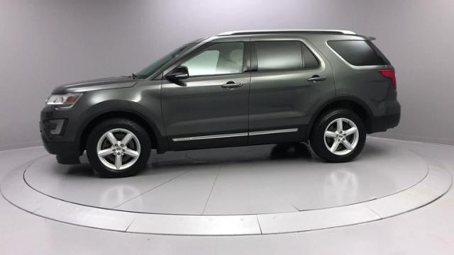 Used Ford Explorer 4WD 4dr XLT 2016 | J&M Automotive Sls&Svc LLC. Naugatuck, Connecticut Used Ford Explorer 4WD 4dr XLT 2016 | J&M Automotive Sls&Svc LLC. Naugatuck, Connecticut