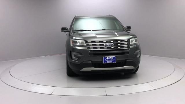 Used Ford Explorer 4WD 4dr XLT 2016 | J&M Automotive Sls&Svc LLC. Naugatuck, Connecticut Used Ford Explorer 4WD 4dr XLT 2016 | J&M Automotive Sls&Svc LLC. Naugatuck, Connecticut