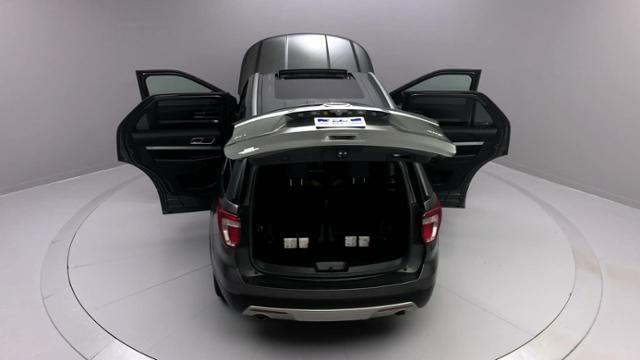Used Ford Explorer 4WD 4dr XLT 2016 | J&M Automotive Sls&Svc LLC. Naugatuck, Connecticut Used Ford Explorer 4WD 4dr XLT 2016 | J&M Automotive Sls&Svc LLC. Naugatuck, Connecticut