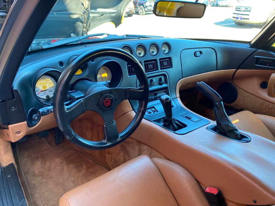 Used Dodge Viper RT/10 1995 | National Auto Brokers, Inc.. Waterbury, Connecticut Used Dodge Viper RT/10 1995 | National Auto Brokers, Inc.. Waterbury, Connecticut