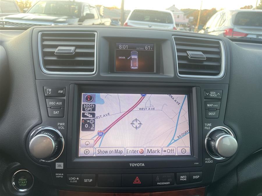 2013 Toyota Highlander 4WD 4dr V6 Limited (Natl), available for sale in Stratford, Connecticut | Wiz Leasing Inc. Stratford, Connecticut 2013 Toyota Highlander 4WD 4dr V6 Limited (Natl), available for sale in Stratford, Connecticut | Wiz Leasing Inc. Stratford, Connecticut