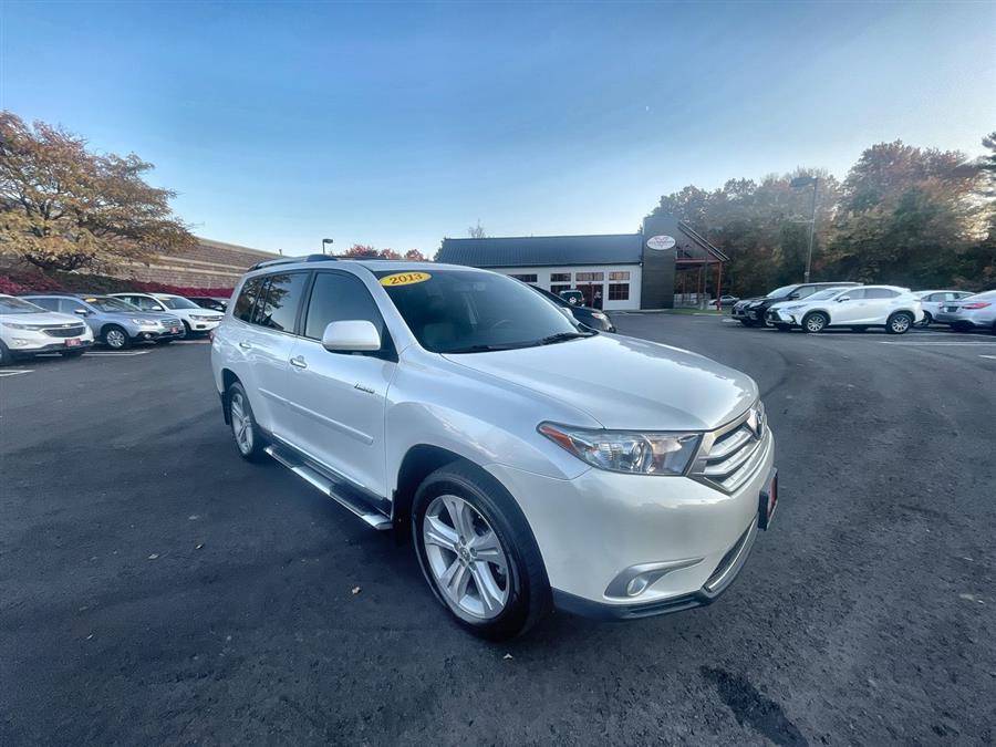 2013 Toyota Highlander 4WD 4dr V6 Limited (Natl), available for sale in Stratford, Connecticut | Wiz Leasing Inc. Stratford, Connecticut 2013 Toyota Highlander 4WD 4dr V6 Limited (Natl), available for sale in Stratford, Connecticut | Wiz Leasing Inc. Stratford, Connecticut