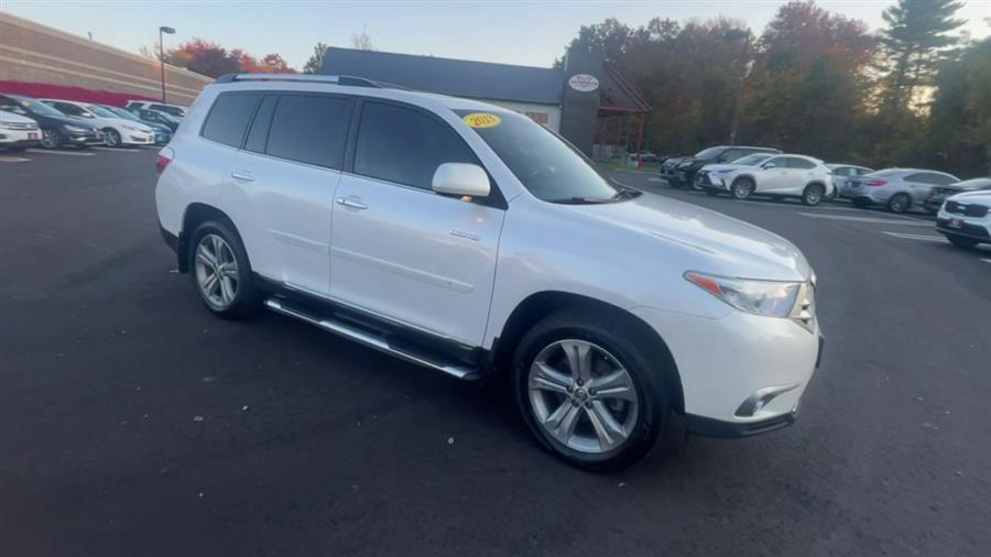 2013 Toyota Highlander 4WD 4dr V6 Limited (Natl), available for sale in Stratford, Connecticut | Wiz Leasing Inc. Stratford, Connecticut 2013 Toyota Highlander 4WD 4dr V6 Limited (Natl), available for sale in Stratford, Connecticut | Wiz Leasing Inc. Stratford, Connecticut