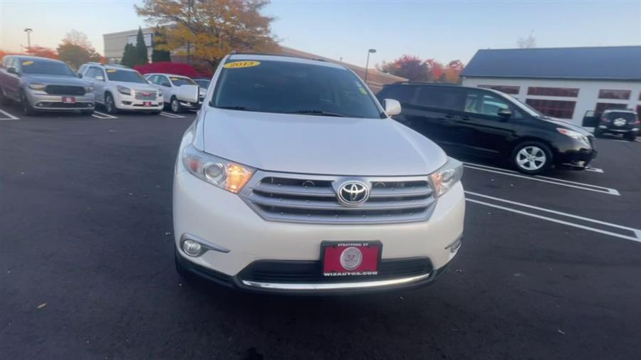 2013 Toyota Highlander 4WD 4dr V6 Limited (Natl), available for sale in Stratford, Connecticut | Wiz Leasing Inc. Stratford, Connecticut 2013 Toyota Highlander 4WD 4dr V6 Limited (Natl), available for sale in Stratford, Connecticut | Wiz Leasing Inc. Stratford, Connecticut