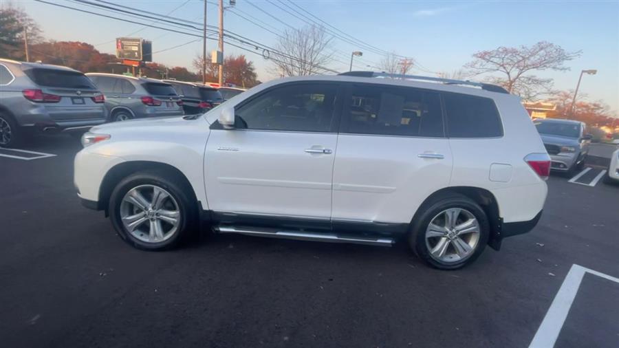 2013 Toyota Highlander 4WD 4dr V6 Limited (Natl), available for sale in Stratford, Connecticut | Wiz Leasing Inc. Stratford, Connecticut 2013 Toyota Highlander 4WD 4dr V6 Limited (Natl), available for sale in Stratford, Connecticut | Wiz Leasing Inc. Stratford, Connecticut