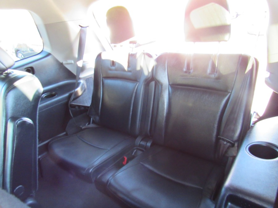 2013 Toyota Highlander SE, available for sale in Worcester, Massachusetts | Hilario's Auto Sales Inc.. Worcester, Massachusetts 2013 Toyota Highlander SE, available for sale in Worcester, Massachusetts | Hilario's Auto Sales Inc.. Worcester, Massachusetts