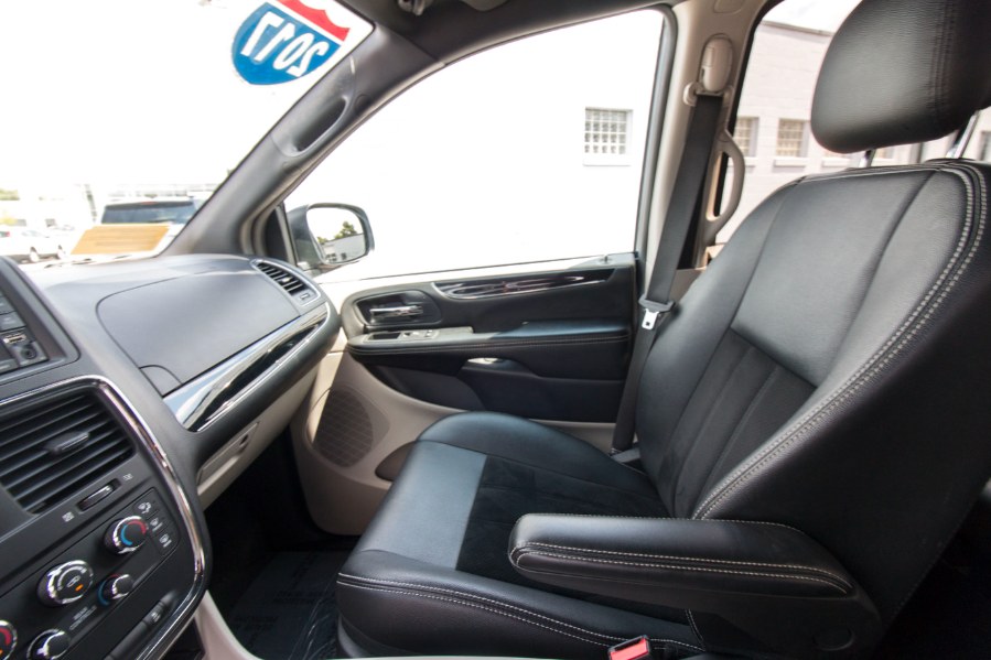 Used Dodge Grand Caravan SXT Wagon 2017 | Inman Motors Sales. Medford, Massachusetts Used Dodge Grand Caravan SXT Wagon 2017 | Inman Motors Sales. Medford, Massachusetts