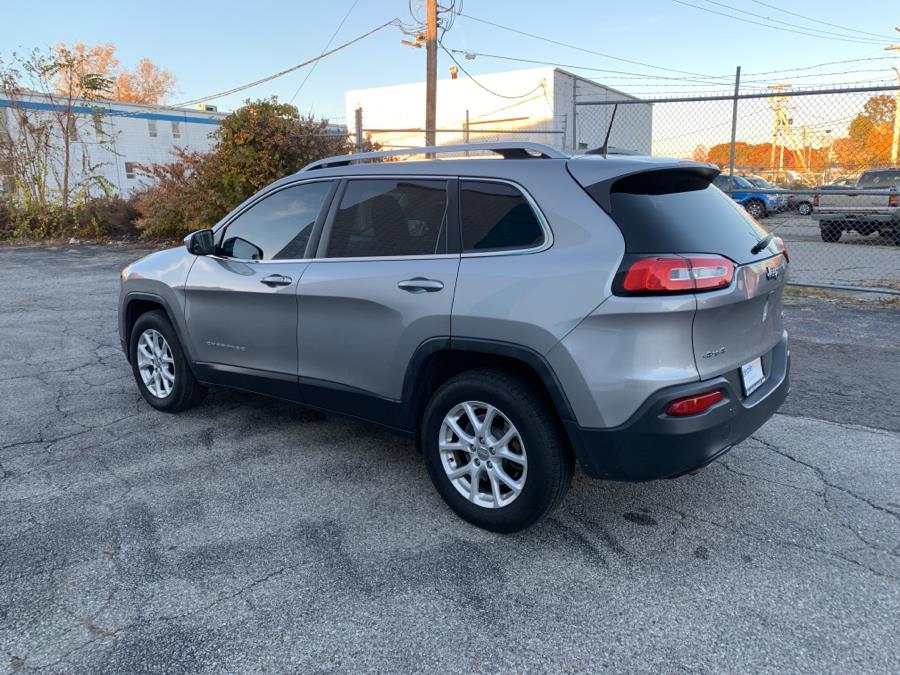 Used Jeep Cherokee 4WD 4dr Latitude 2016 | Dealertown Auto Wholesalers. Milford, Connecticut Used Jeep Cherokee 4WD 4dr Latitude 2016 | Dealertown Auto Wholesalers. Milford, Connecticut