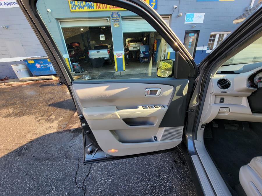 Used Honda Pilot 4WD 4dr EX-L 2012 | Eugen's Auto Sales & Repairs. Philadelphia, Pennsylvania Used Honda Pilot 4WD 4dr EX-L 2012 | Eugen's Auto Sales & Repairs. Philadelphia, Pennsylvania