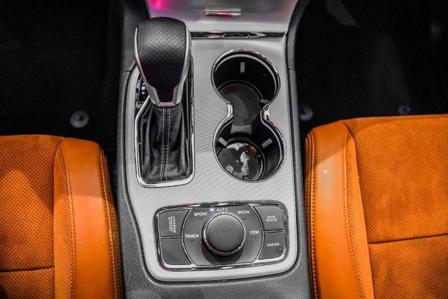 Used Jeep Grand Cherokee SRT 4x4 2019 | 26 Motors Corp. Bronx, New York Used Jeep Grand Cherokee SRT 4x4 2019 | 26 Motors Corp. Bronx, New York