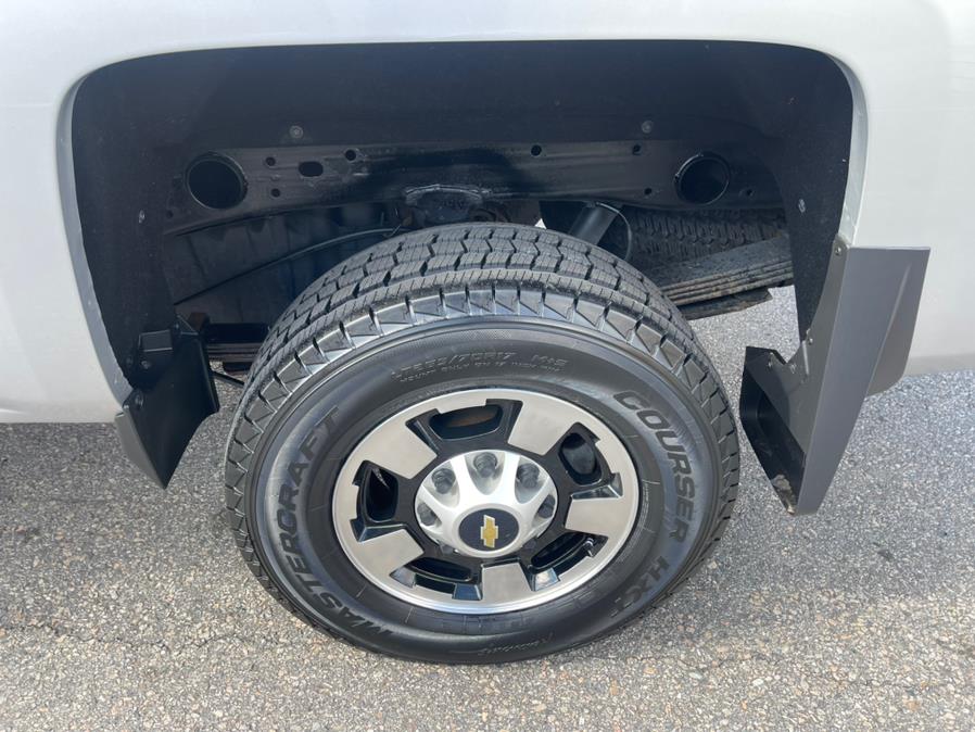 Used Chevrolet Silverado 2500HD Built After Aug 14 4WD Double Cab 144.2" LT 2015 | Mike And Tony Auto Sales, Inc. South Windsor, Connecticut Used Chevrolet Silverado 2500HD Built After Aug 14 4WD Double Cab 144.2" LT 2015 | Mike And Tony Auto Sales, Inc. South Windsor, Connecticut
