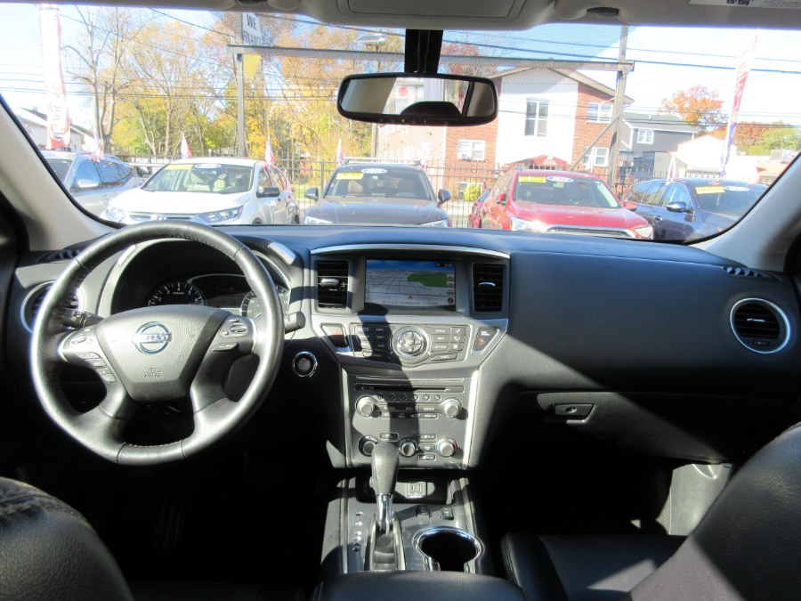 2020 Nissan Pathfinder 4x4 SL, available for sale in Linden, New Jersey | Route 27 Auto Mall. Linden, New Jersey 2020 Nissan Pathfinder 4x4 SL, available for sale in Linden, New Jersey | Route 27 Auto Mall. Linden, New Jersey