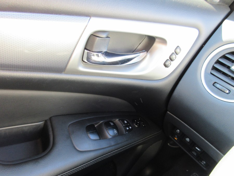 2020 Nissan Pathfinder 4x4 SL, available for sale in Linden, New Jersey | Route 27 Auto Mall. Linden, New Jersey 2020 Nissan Pathfinder 4x4 SL, available for sale in Linden, New Jersey | Route 27 Auto Mall. Linden, New Jersey