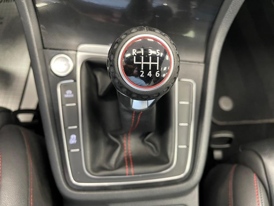 Used Volkswagen Golf GTI 2dr HB Man SE w/Performance Pkg 2015 | Power Motors East. Massapequa Park, New York Used Volkswagen Golf GTI 2dr HB Man SE w/Performance Pkg 2015 | Power Motors East. Massapequa Park, New York