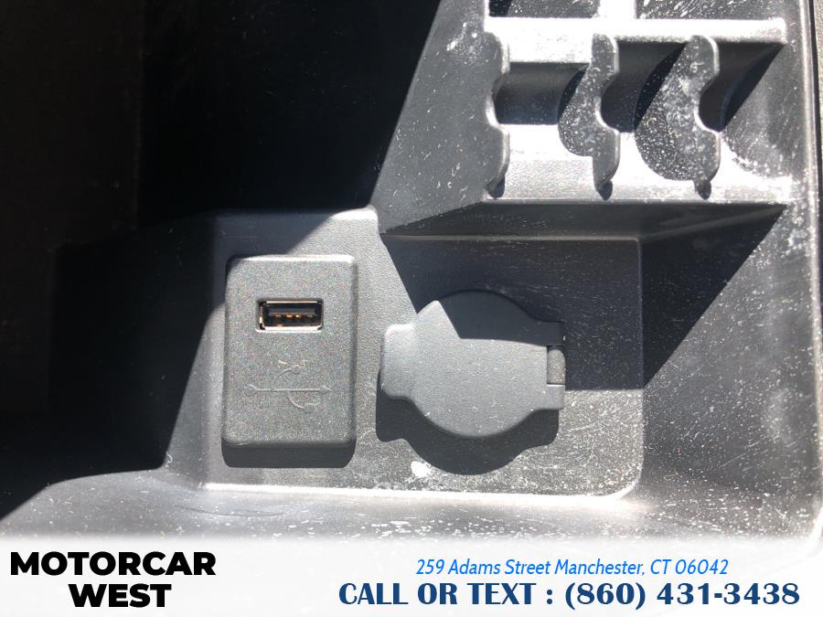 2013 Nissan Frontier 4WD Crew Cab SWB Auto SV, available for sale in Manchester, Connecticut | Motorcar West. Manchester, Connecticut 2013 Nissan Frontier 4WD Crew Cab SWB Auto SV, available for sale in Manchester, Connecticut | Motorcar West. Manchester, Connecticut