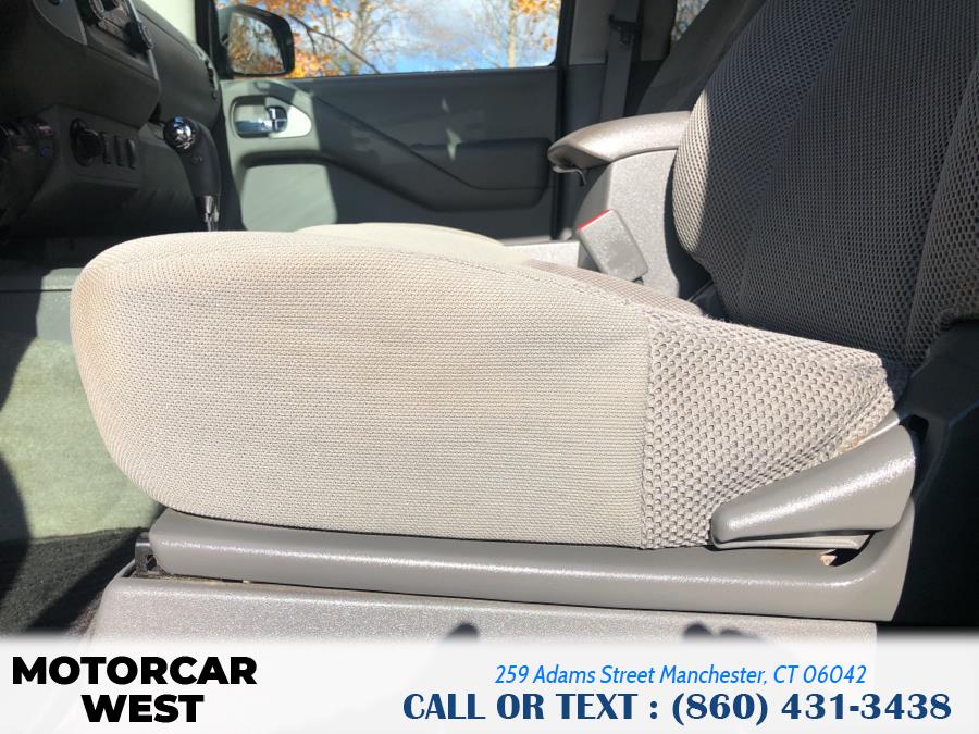 2013 Nissan Frontier 4WD Crew Cab SWB Auto SV, available for sale in Manchester, Connecticut | Motorcar West. Manchester, Connecticut 2013 Nissan Frontier 4WD Crew Cab SWB Auto SV, available for sale in Manchester, Connecticut | Motorcar West. Manchester, Connecticut