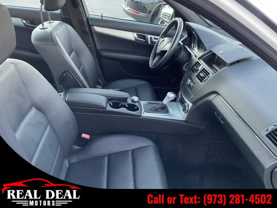 Used Mercedes-Benz C-Class 4dr Sdn 3.0L Sport 4MATIC 2009 | Real Deal Motors. Lodi, New Jersey Used Mercedes-Benz C-Class 4dr Sdn 3.0L Sport 4MATIC 2009 | Real Deal Motors. Lodi, New Jersey