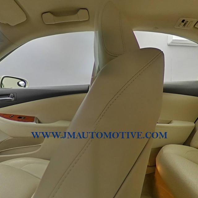 2012 Lexus Es 350 4dr Sdn, available for sale in Naugatuck, Connecticut | J&M Automotive Sls&Svc LLC. Naugatuck, Connecticut 2012 Lexus Es 350 4dr Sdn, available for sale in Naugatuck, Connecticut | J&M Automotive Sls&Svc LLC. Naugatuck, Connecticut
