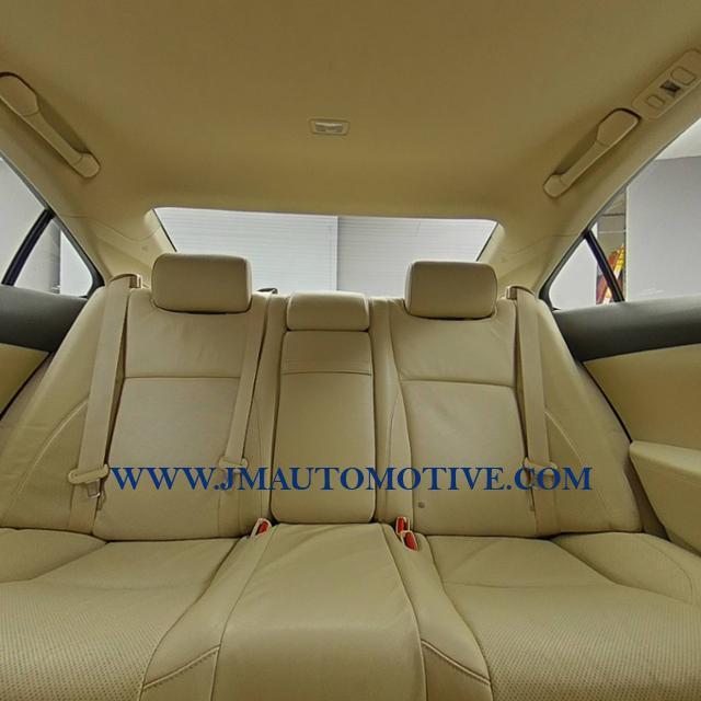 2012 Lexus Es 350 4dr Sdn, available for sale in Naugatuck, Connecticut | J&M Automotive Sls&Svc LLC. Naugatuck, Connecticut 2012 Lexus Es 350 4dr Sdn, available for sale in Naugatuck, Connecticut | J&M Automotive Sls&Svc LLC. Naugatuck, Connecticut