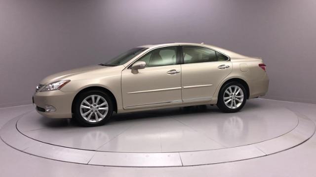2012 Lexus Es 350 4dr Sdn, available for sale in Naugatuck, Connecticut | J&M Automotive Sls&Svc LLC. Naugatuck, Connecticut 2012 Lexus Es 350 4dr Sdn, available for sale in Naugatuck, Connecticut | J&M Automotive Sls&Svc LLC. Naugatuck, Connecticut