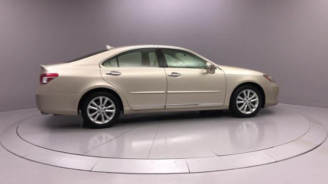 2012 Lexus Es 350 4dr Sdn, available for sale in Naugatuck, Connecticut | J&M Automotive Sls&Svc LLC. Naugatuck, Connecticut 2012 Lexus Es 350 4dr Sdn, available for sale in Naugatuck, Connecticut | J&M Automotive Sls&Svc LLC. Naugatuck, Connecticut