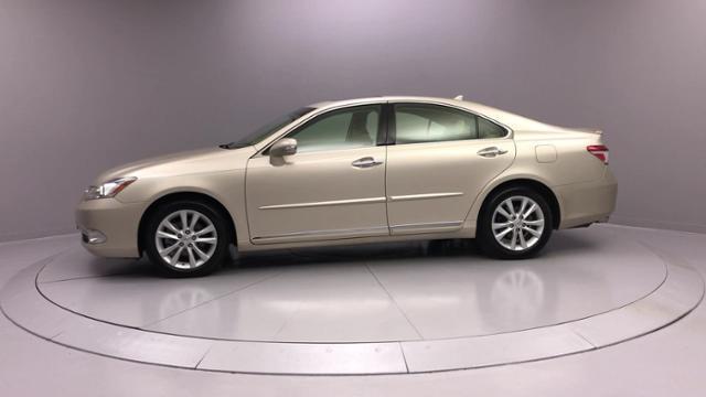 2012 Lexus Es 350 4dr Sdn, available for sale in Naugatuck, Connecticut | J&M Automotive Sls&Svc LLC. Naugatuck, Connecticut 2012 Lexus Es 350 4dr Sdn, available for sale in Naugatuck, Connecticut | J&M Automotive Sls&Svc LLC. Naugatuck, Connecticut