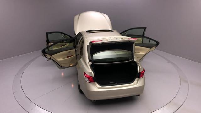 2012 Lexus Es 350 4dr Sdn, available for sale in Naugatuck, Connecticut | J&M Automotive Sls&Svc LLC. Naugatuck, Connecticut 2012 Lexus Es 350 4dr Sdn, available for sale in Naugatuck, Connecticut | J&M Automotive Sls&Svc LLC. Naugatuck, Connecticut