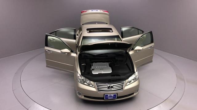 2012 Lexus Es 350 4dr Sdn, available for sale in Naugatuck, Connecticut | J&M Automotive Sls&Svc LLC. Naugatuck, Connecticut 2012 Lexus Es 350 4dr Sdn, available for sale in Naugatuck, Connecticut | J&M Automotive Sls&Svc LLC. Naugatuck, Connecticut