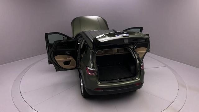 Used Jeep Compass Sport 4x4 2018 | J&M Automotive Sls&Svc LLC. Naugatuck, Connecticut Used Jeep Compass Sport 4x4 2018 | J&M Automotive Sls&Svc LLC. Naugatuck, Connecticut