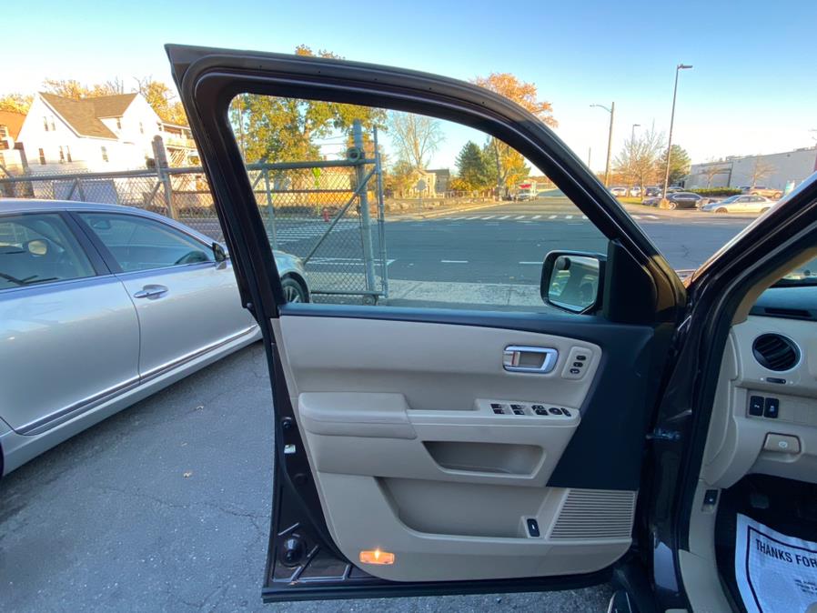 Used Honda Pilot 4WD 4dr Touring w/RES & Navi 2015 | VEB Auto Sales. Hartford, Connecticut Used Honda Pilot 4WD 4dr Touring w/RES & Navi 2015 | VEB Auto Sales. Hartford, Connecticut