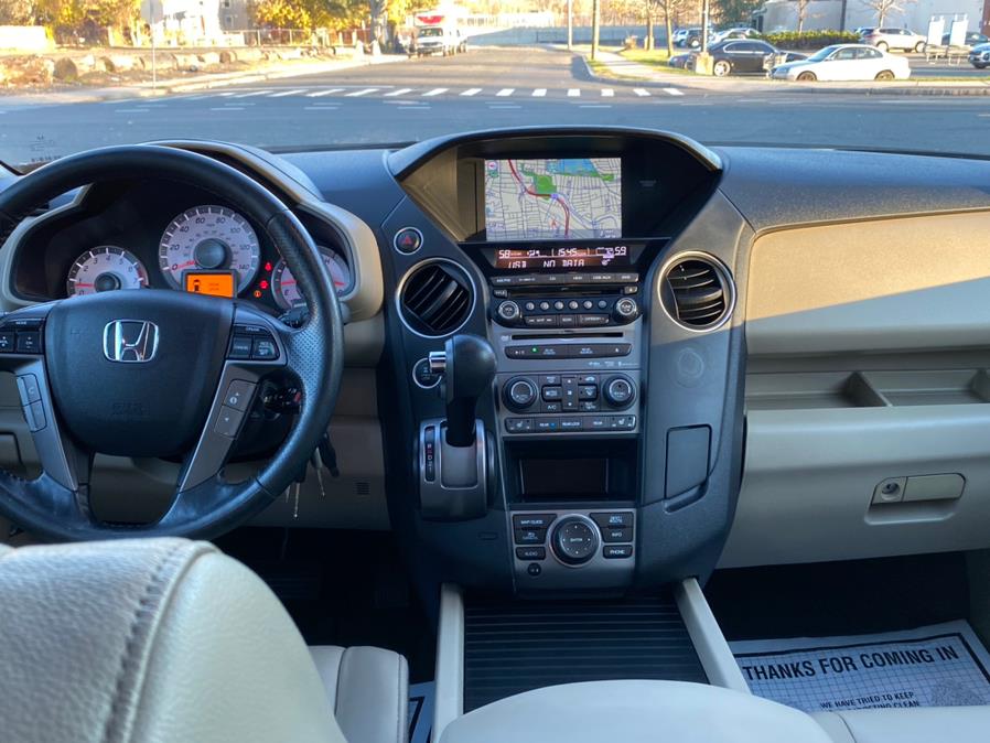 Used Honda Pilot 4WD 4dr Touring w/RES & Navi 2015 | VEB Auto Sales. Hartford, Connecticut Used Honda Pilot 4WD 4dr Touring w/RES & Navi 2015 | VEB Auto Sales. Hartford, Connecticut